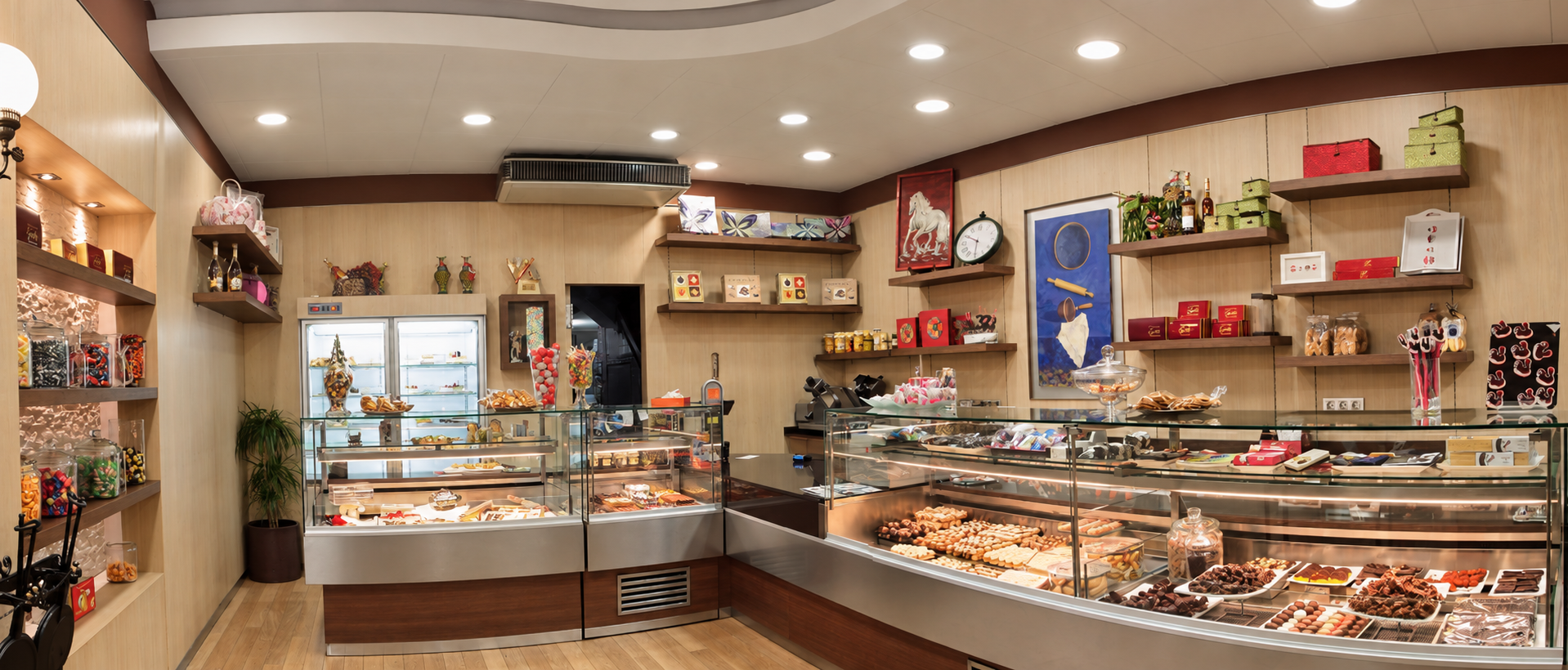 Interior de la Pastisseria Galí, fotografia amb llum i nitidesa millorades